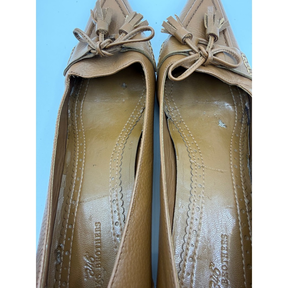 Brooks Brothers 346 Womens Tan Pebbled Leather Tassel Pointed Toe Kitten Heels 8 - Picture 7 of 7